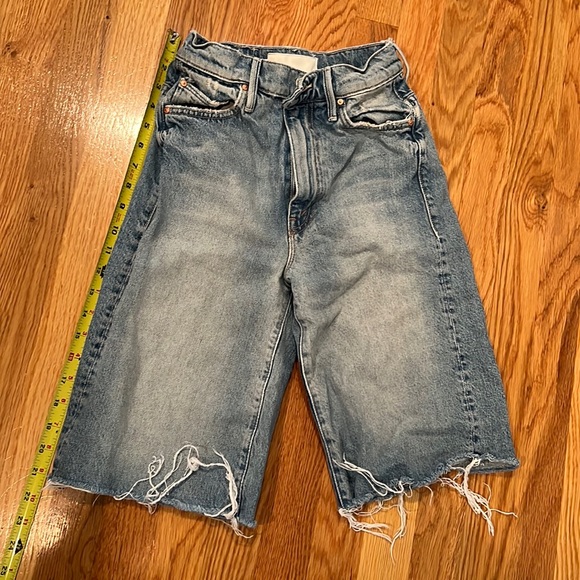 MOTHER Denim - Mother undercover knee fray short the other side wash 23